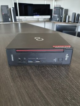 Komputer Fujitsu Q558