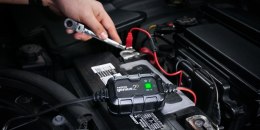 GENIUS2DEU 2A Direct-Mount Battery Charger