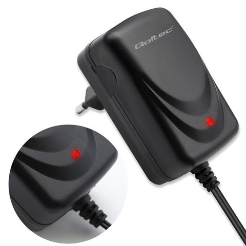 Qoltec Automatyczna ładowarka do akumulatora AGM GEL STD 12V | 1.5A | Prostownik z sygnalizatorem LED