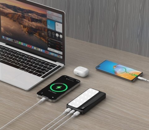 Rebeltec Powerbank P10 LCDPD 10 000mAh LAMP z funkcją mocnego źródła światła, moc wyjściowa 22,5W Port Delivery (PD20W)
