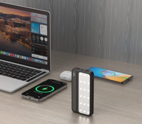 Rebeltec Powerbank P10 LCDPD 10 000mAh LAMP z funkcją mocnego źródła światła, moc wyjściowa 22,5W Port Delivery (PD20W)