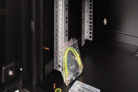 Digitus Szafa sieciowa wisząca Unique 19" 7U rack 600x450, drzwi szyba, czarny, niedzielona, złożona, 100kg