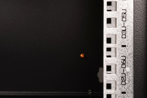 Digitus Szafa sieciowa wisząca Unique 19" 7U rack 600x450, drzwi szyba, czarny, niedzielona, złożona, 100kg