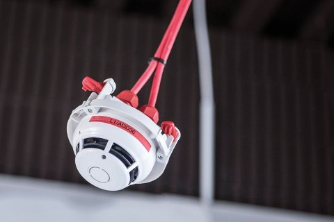 Brother PTE110VPYP1 drukarka etykiet 180 x 180 DPI 20 mm/s TZe QWERTY