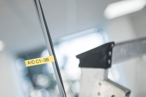 Brother PTE110VPYP1 drukarka etykiet 180 x 180 DPI 20 mm/s TZe QWERTY