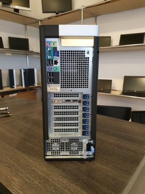 Dell Precision 5820