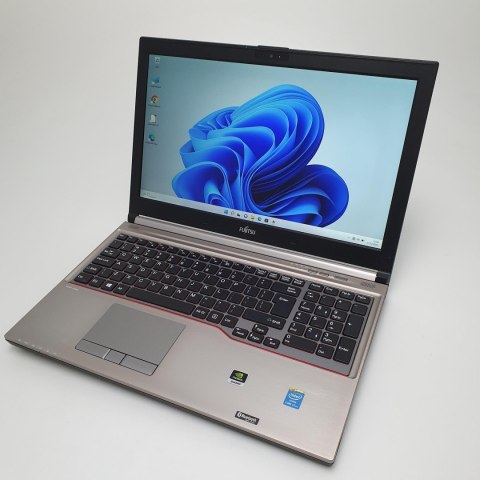 Laptop Fujitsu H730