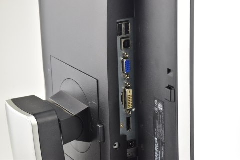 Monitor HP E272q
