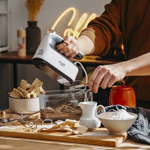 Adler Mikser ręczny z LCD AD 4229