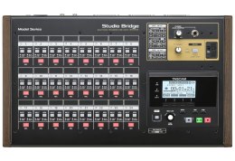 Tascam Studio Bridge - 24-ścieżkowy rejestrator dźwięku / interfejs audio/MIDI