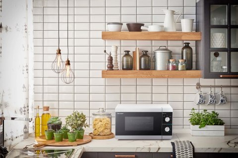 Kuchenka mikrofalowa SHARP YC-MS01E-S (800W; 20l; kolor srebrny) (WYPRZEDAŻ)