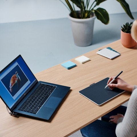 Mały tablet piórkowy WACOM One - N GT-130005