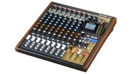 Tascam Model 12 - 10-kanałowy mikser z 12-ścieżkowym rejestratorem (OUTLET)