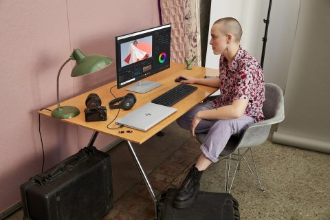 HP Zestaw bezprzewodowej myszy i klawiatury 230