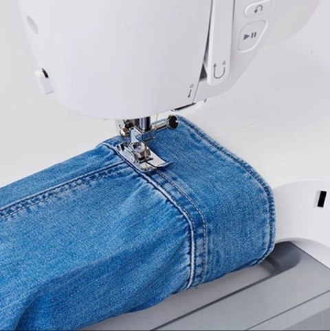 SINGER Maszyna do szycia Elite CE677 Prąd elektryczny Biała