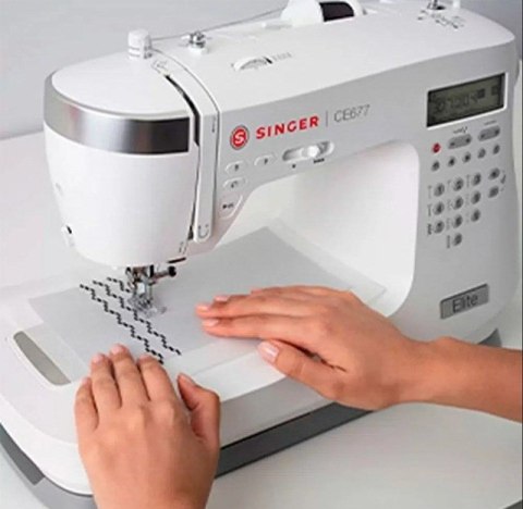 SINGER Maszyna do szycia Elite CE677 Prąd elektryczny Biała