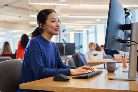 Mysz HP 700 Rechargeable  Mouse Black bezprzewodowa z akumulatorem czarna AZ7B0AA