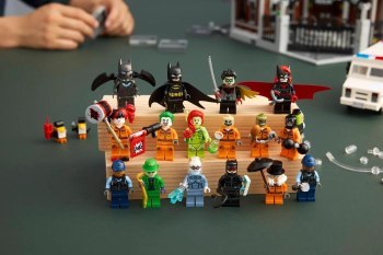 LEGO 76300 Super Heroes - Arkham Asylum