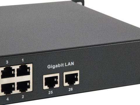 Przełącznik LevelOne FE PoE+ 26-portowy 19" 150W 1Gbps