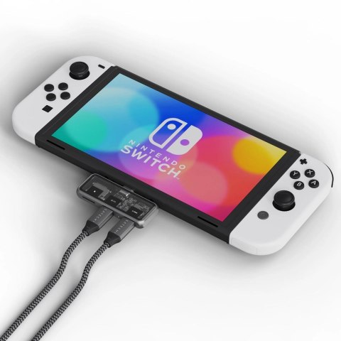 Satechi USB-C PD Mobile XR Hub i czytnik kart MicroSD gwiezdny szary