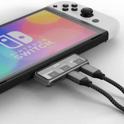 Satechi USB-C PD Mobile XR Hub i czytnik kart MicroSD gwiezdny szary