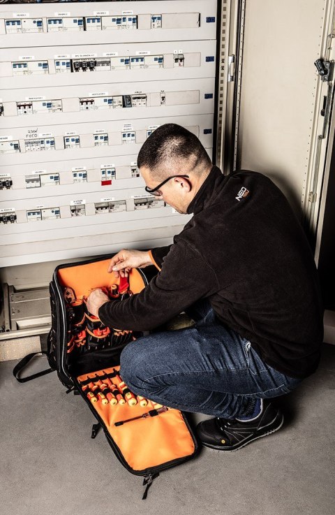 NEO TOOLS Plecak elektryka 31 elementów
